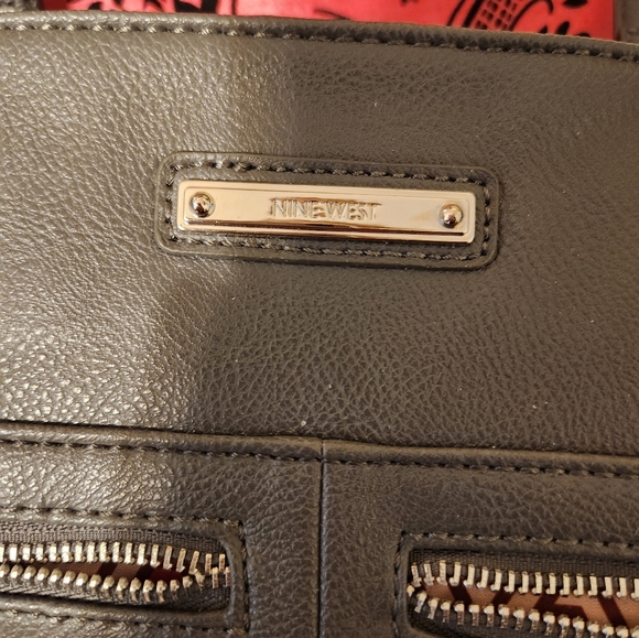 Nine West Gray Large Crossbody NWOT - Picture 2 of 6